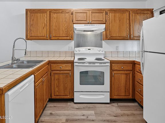 3rd image of 2949 Tierra Verde E