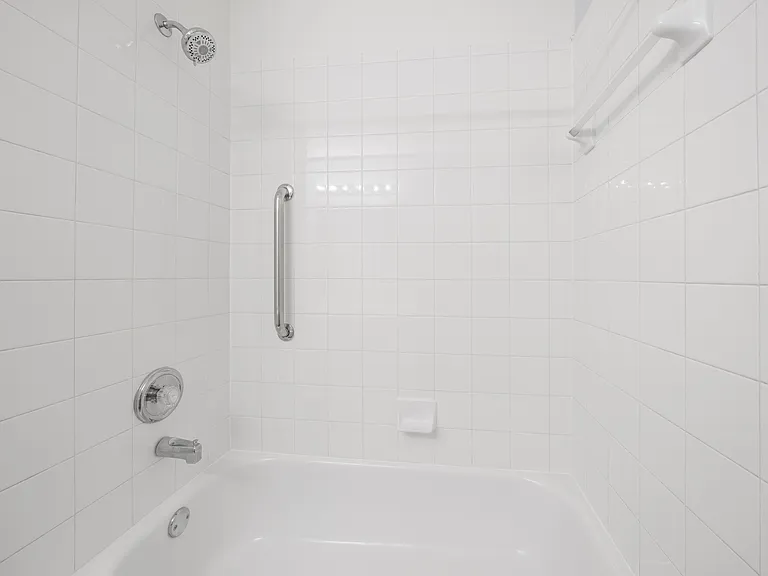 3011 Downhill Ln — Photo 3