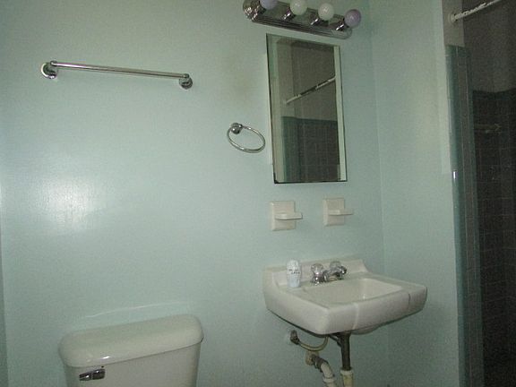 3rd image of 3960 Barmer Dr