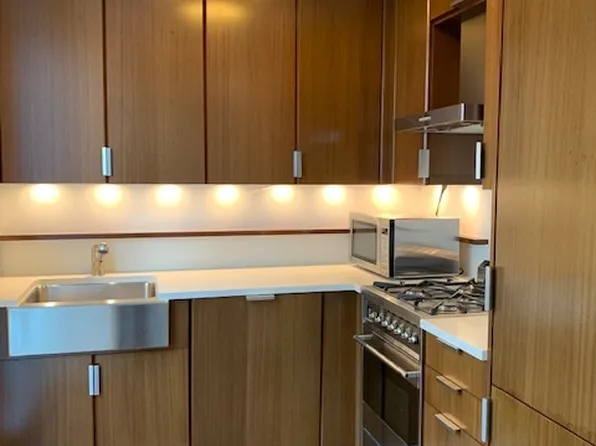 60 Riverside Boulevard image 1 of 10