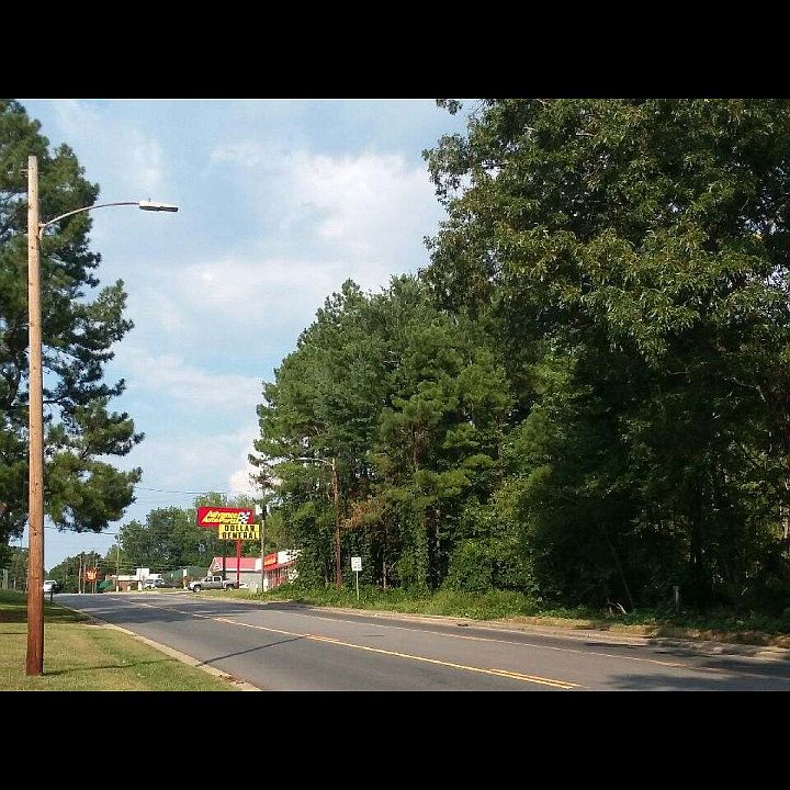 2nd image of 805 Albemarle Rd