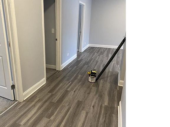 5th image of 5302 S King Dr #3