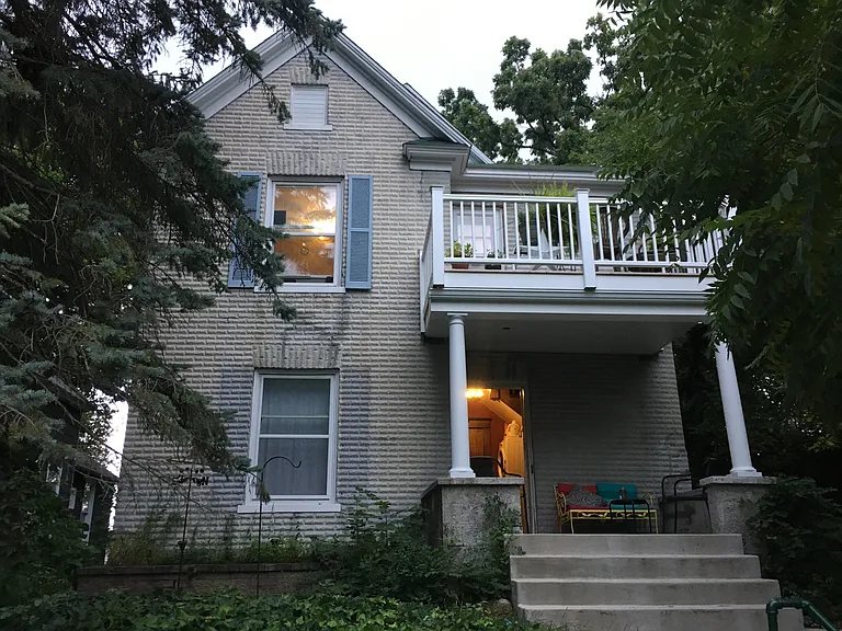 837 Innes St NE #1B — Photo 1