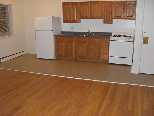 6830 N Sheridan Rd #359