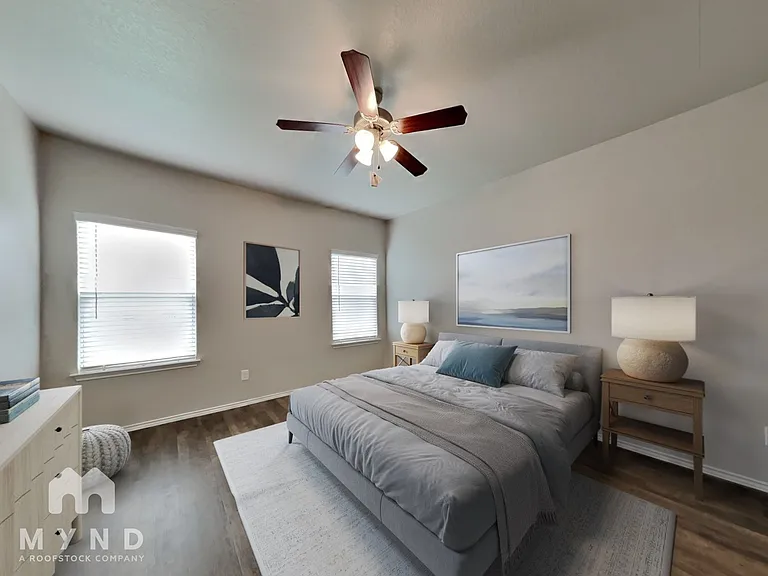 211 Stevens Smt — Photo 10