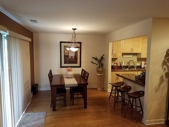 4th image of 611 Ironwood Ct APT B2