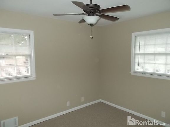 5th image of 942 Parkstone Dr