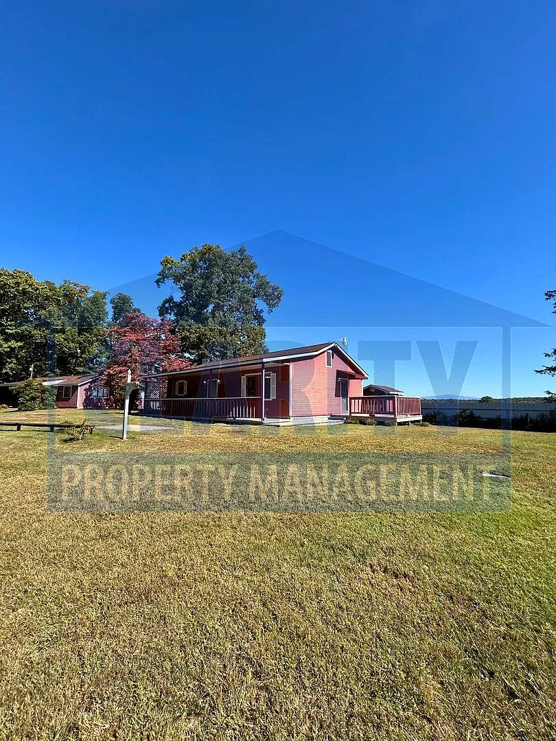 One bedroom home in a quiet location! — Photo 1