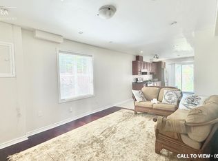 2 Wharfside Ln #2, Toronto, ON M1C 5K8