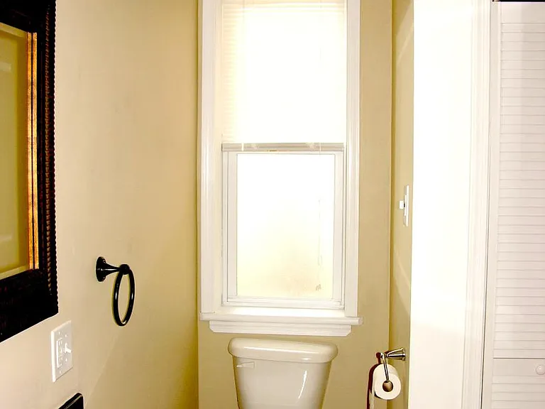 2437 S Darien St — Photo 19