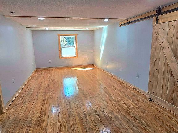 3rd image of 11325 YOUNG Road