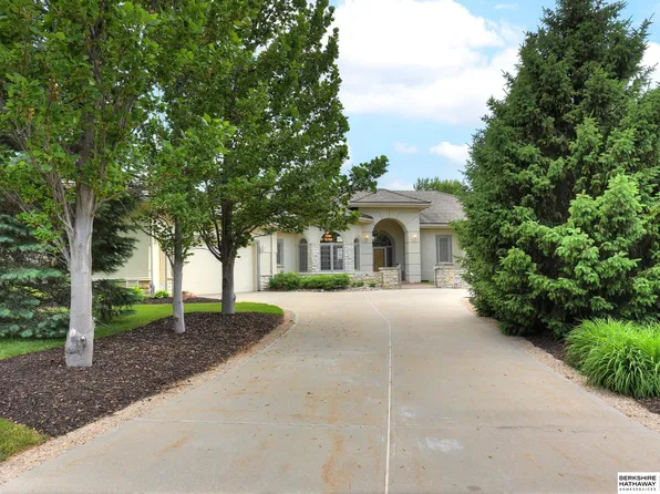 2028 S 189th Cir, Omaha, NE 68130