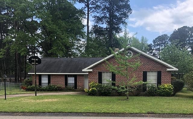 1st image of 110 Gardenia Dr