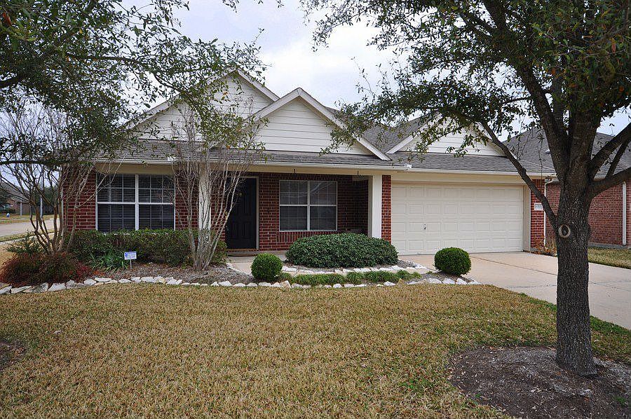1st image of 18310 Heathridge Ln