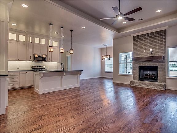 4th image of 1317 Sonoma Lakes Blvd