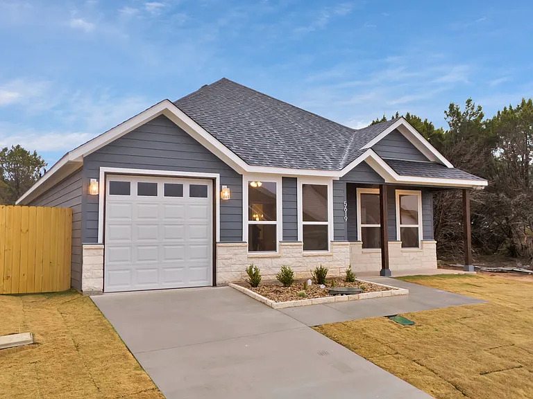 5619 Barkridge Dr — Photo 4