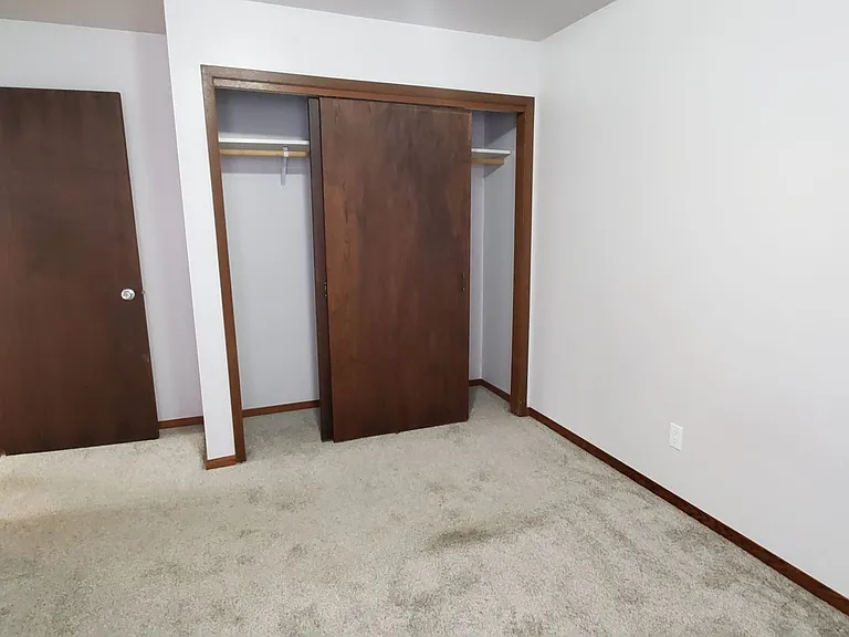 1231 S 8th St — Photo 6