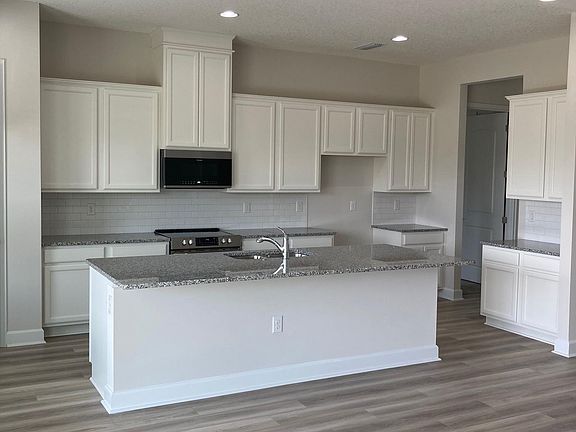 3rd image of 106 Daniel Creek Ct