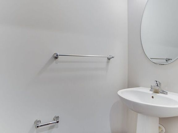 3rd image of 46350 Creeping Primrose Ln Unit G