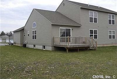 2nd image of 114 Slindes Woods Cir