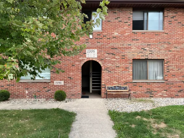 1306 Christopher Cir #2, Urbana, IL 61801