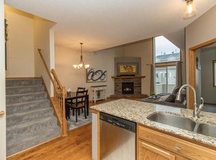 8624 Savanna Oaks Bay UNIT D, Woodbury, MN 55125