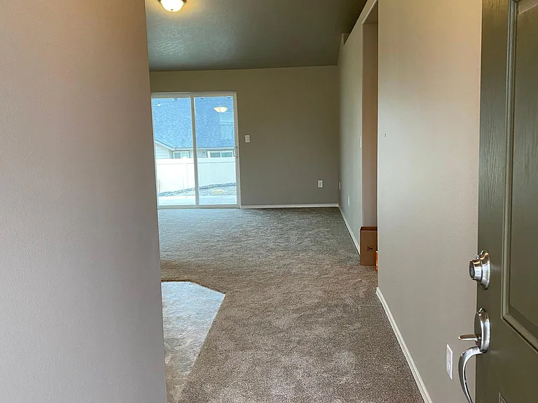 2920 Castle Rock Blvd — Photo 3