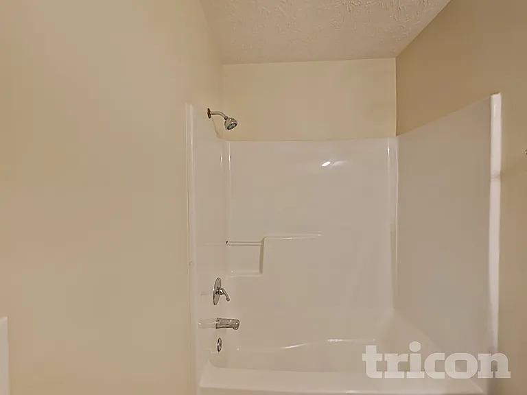 1943 Turfland Dr — Photo 17