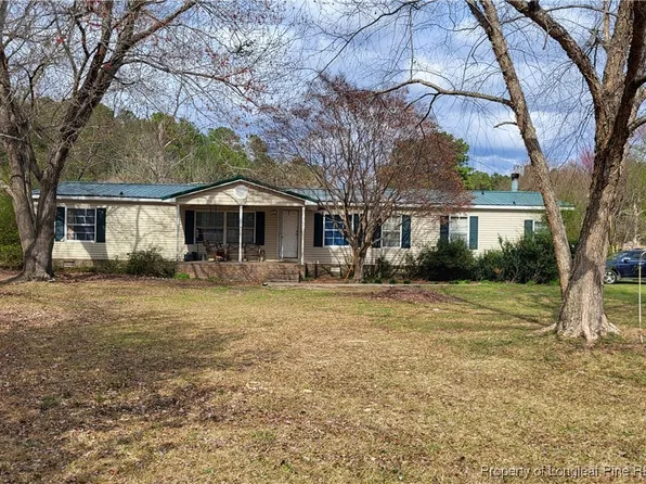 6805 Cooper Creek Dr, Hope Mills, NC 28348