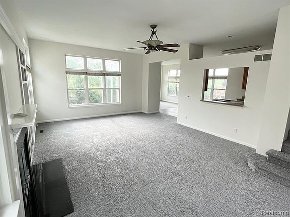 4th image of 1235 N Bay Dr
