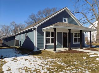121 N Randolph St, Pleasant Hill, MO 64080