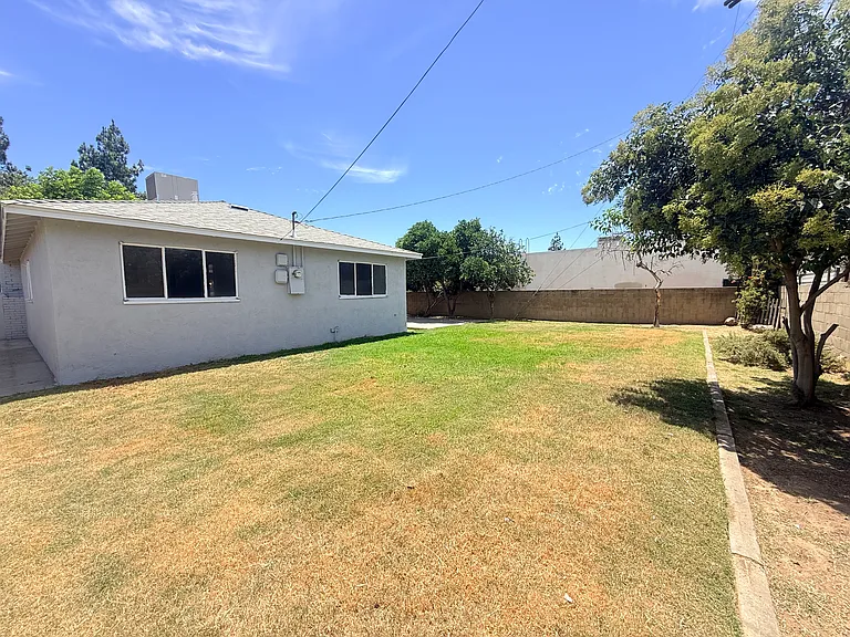 4641 N Fresno St — Photo 21