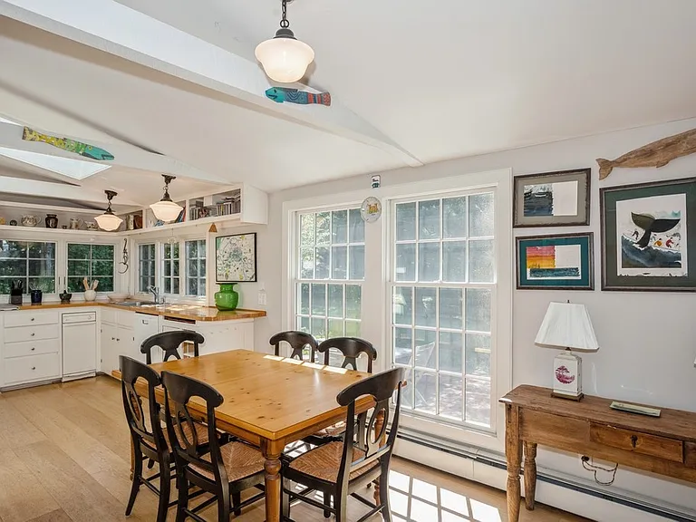 33 Wild Cherry Ln — Photo 8