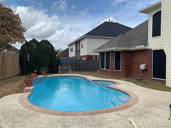 1st image of 17303 Broad Knoll Ln