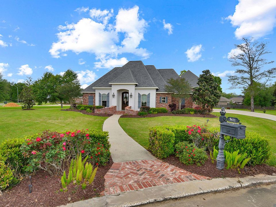 1st image of 5611 Chene Blanc Dr