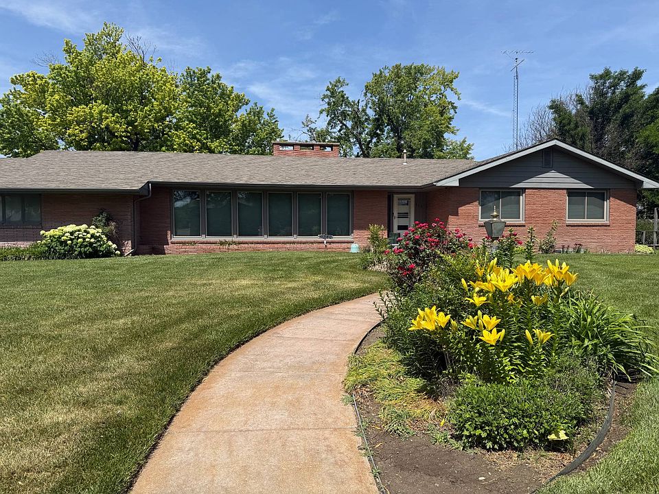 1st image of 505 Maple Ave