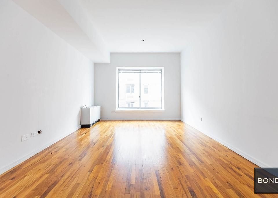 1st image of 95 Horatio St APT 523