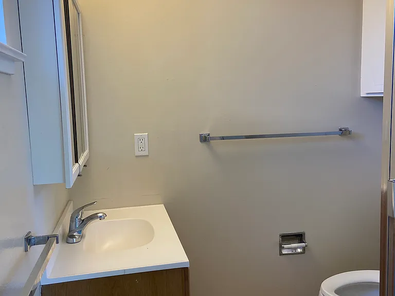 1125 Capuchino Ave #6 — Photo 3