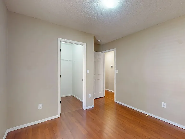 1041 Spring Valley Rd NE — Photo 12