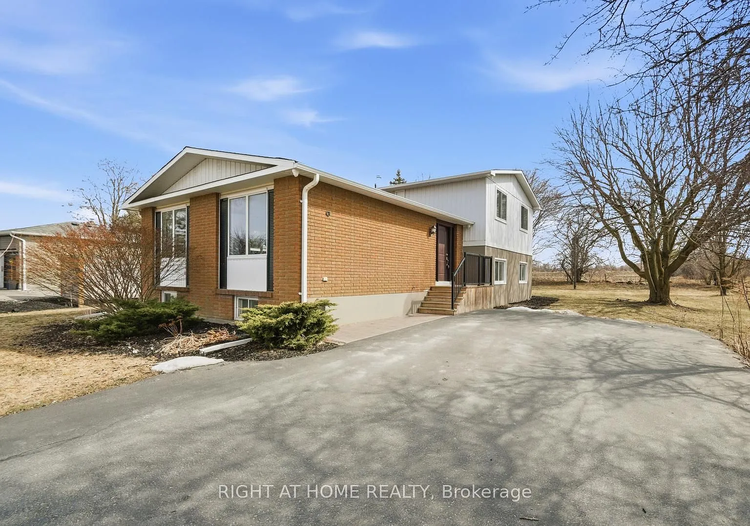 4 bed, $3,500 — Photo 2