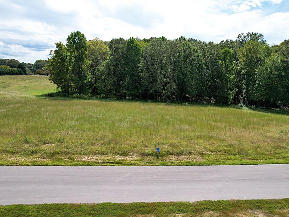 3rd image of 19 Sunset Cove Dr