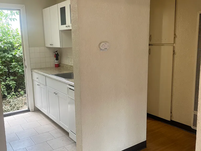 1440 Clinton St — Photo 6