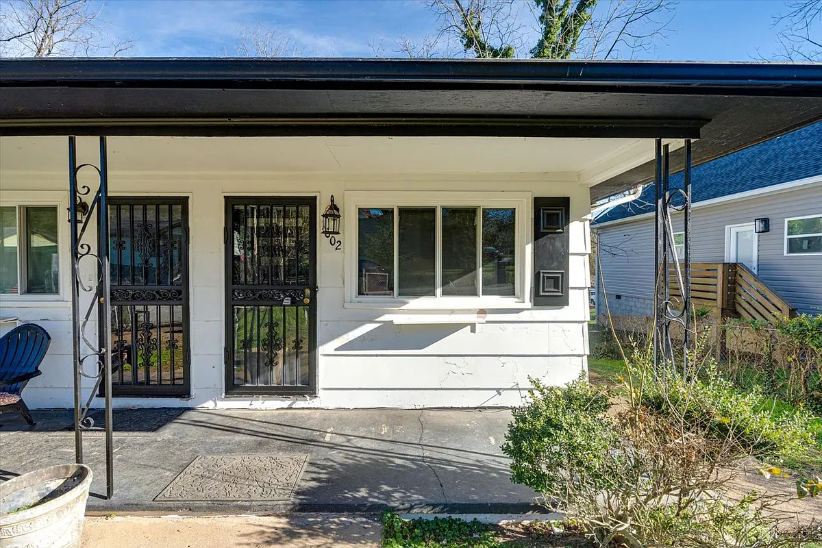 Building Photo - 1002 Belmeade Ave