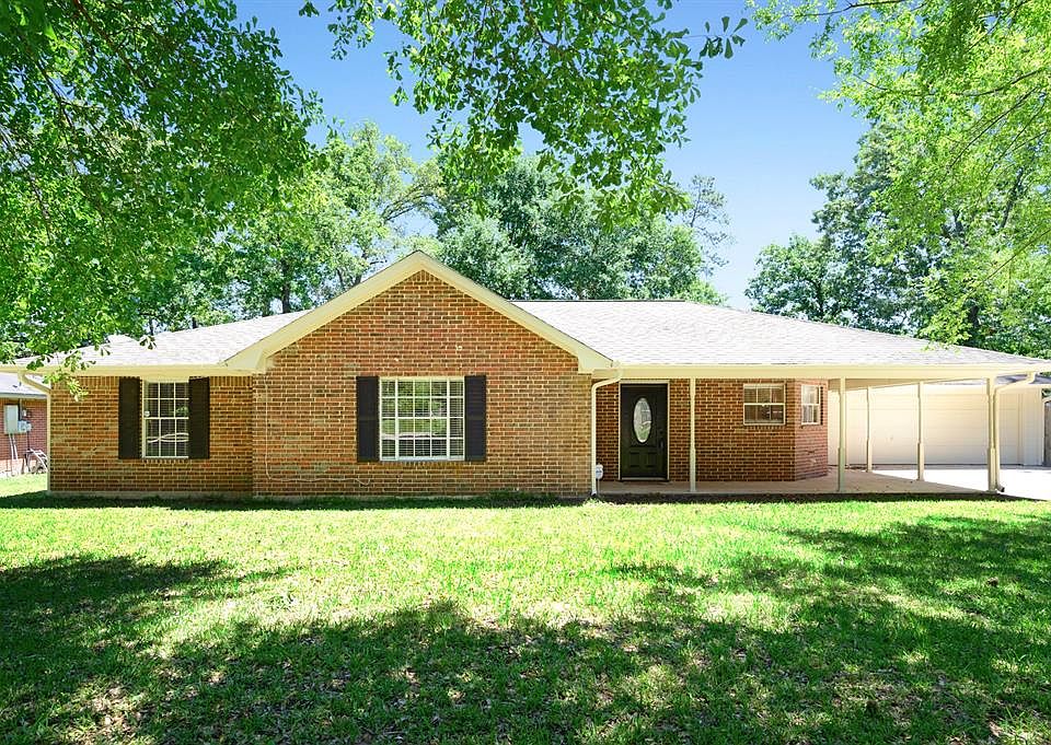 Welcome to 28802 Champion Oaks Dr.