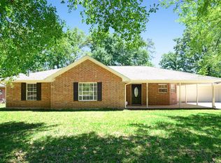 28802 Champion Oaks Dr, Magnolia, TX 77354