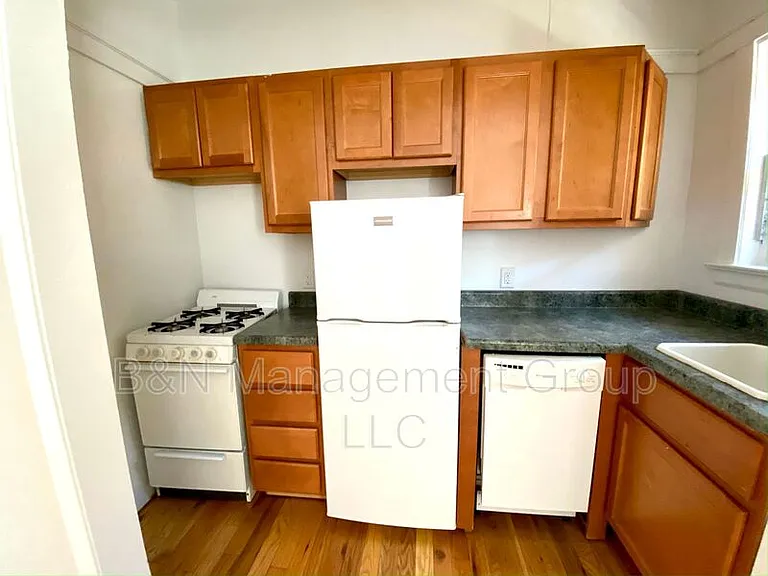 1055 W Dakin St #2 — Photo 7