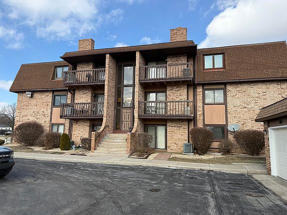 2nd image of 2306 Martha St Unit 302