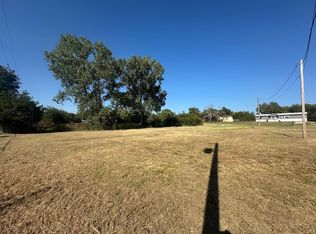 240 1st St, Gainesville, TX 76240