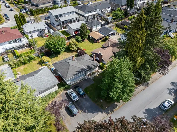 6605 Elwell St, Burnaby, BC V5E 1J9