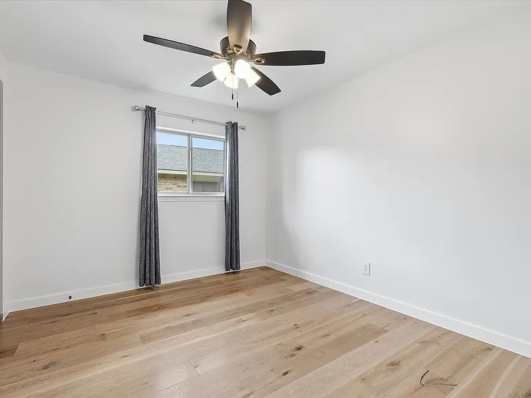 4549 Fremont Ln — Photo 21